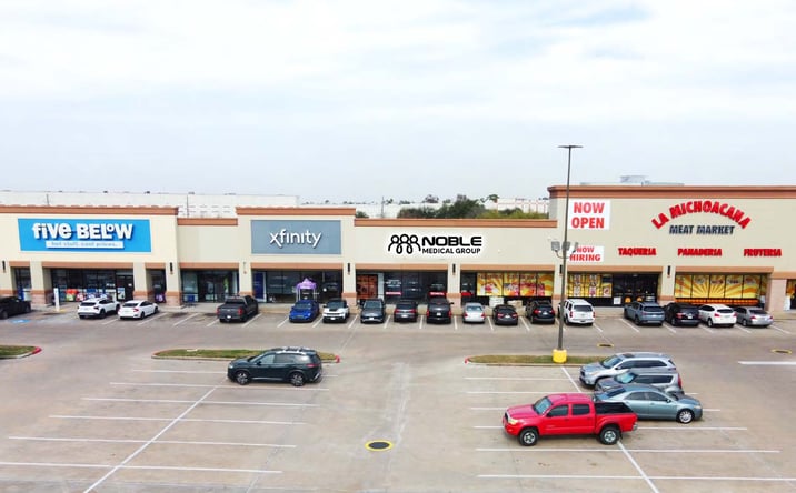 Pictures of Retail, Restaurant property located at 13830 Northwest Freeway, Houston, TX 77040 for lease - image #1