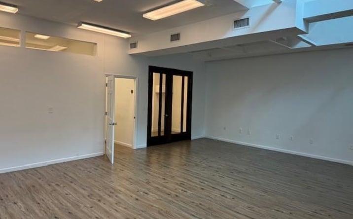 Pictures of Office property located at 3272 Steinway Street B-02, Astoria, NY 11103 for lease - image #1