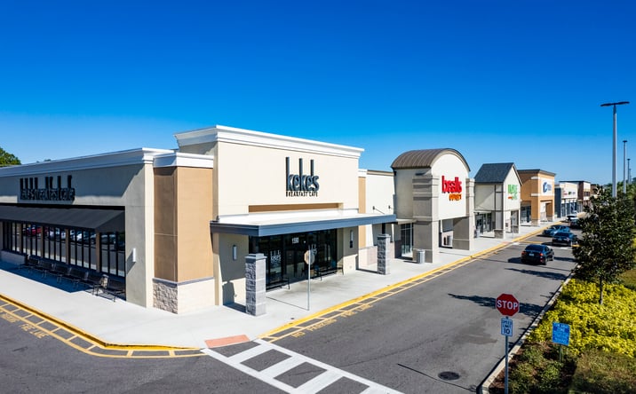 Pictures of Retail property located at 1602 W Brandon Blvd, Brandon, FL 33511 for lease - image #1