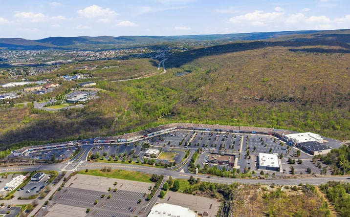 Pictures of Retail property located at 8031 Shoppes Blvd, Moosic, PA 18507 for lease - image #1