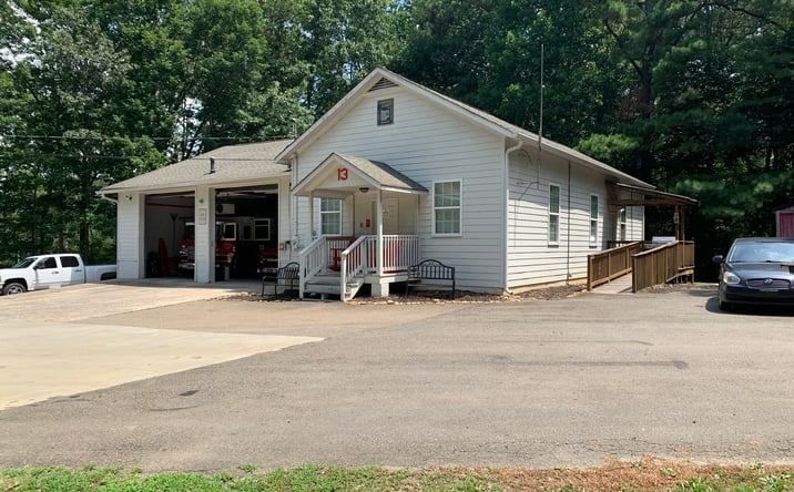 Pictures of Restaurant, Retail, Office property located at 2833 Knox Bridge Hwy, Canton, GA 30114 for lease - image #1