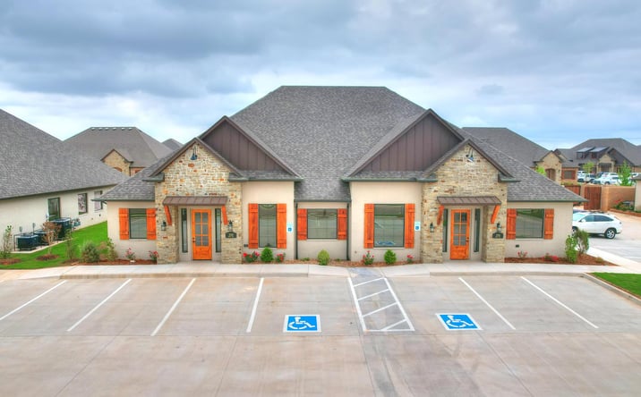 Pictures of Office property located at 2760 Washington Dr, Norman, OK 73069 for lease - image #1