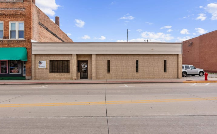 Pictures of Retail, Office, Special Purpose property located at 123 N Spring, Beaver Dam, WI 53916 for lease - image #1