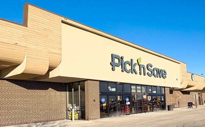 Pictures of Retail property located at 2625 S 108th St, Milwaukee, WI 53227 for lease - image #1