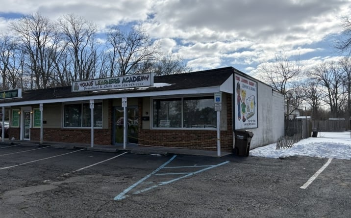 Pictures of Retail property located at 748 Bound Brook Rd, Middlesex, NJ 08846 for lease - image #1