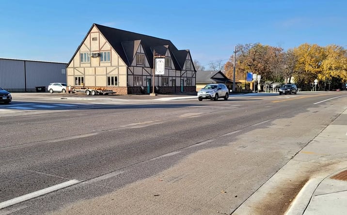 Pictures of Restaurant, Retail, Office property located at 400 Parker Ave W, Dassel, MN 55325 for lease - image #1