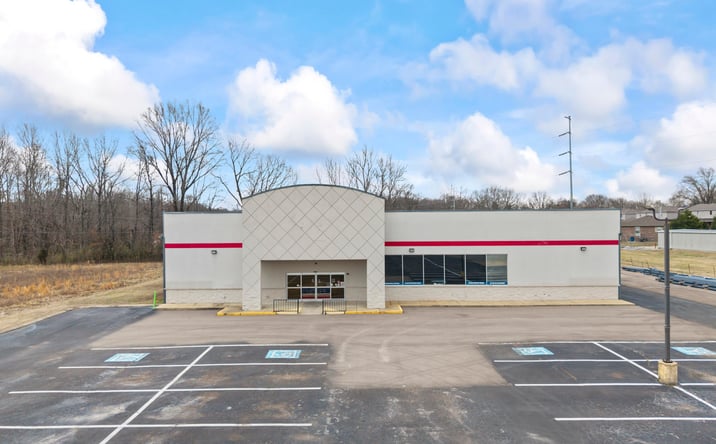 Pictures of Retail, Special Purpose property located at 4200 Skyhawk Parkway, Martin, TN 38237 for lease - image #1