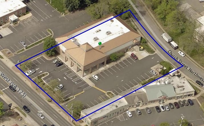 Pictures of Retail property located at 215 Maple Ave W, Vienna, VA 22180 for lease - image #1