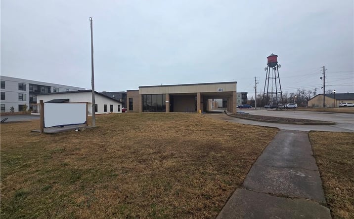 Pictures of Retail, Office property located at 401 N 2nd St, Rogers, AR 72756 for lease - image #1