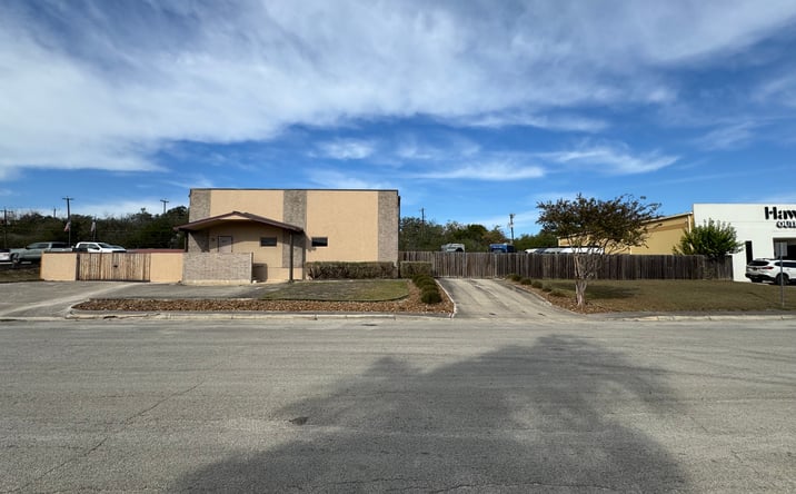 Pictures of Industrial property located at 16131 College Oak, San Antonio, TX 78249 for lease - image #1