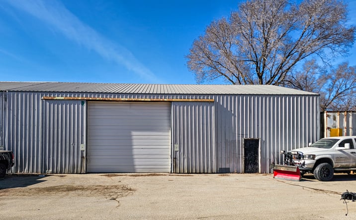 Pictures of Industrial property located at 3416 Vinton St, Omaha, NE 68105 for lease - image #1