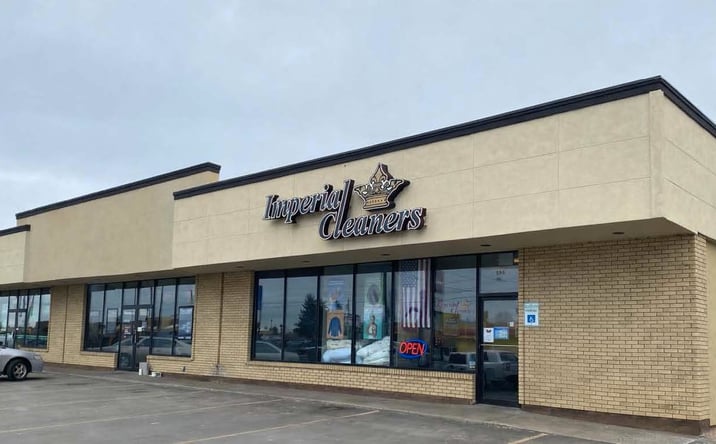 Pictures of Retail property located at 1175 E 17th St, Idaho Falls, ID 83404 for lease - image #1