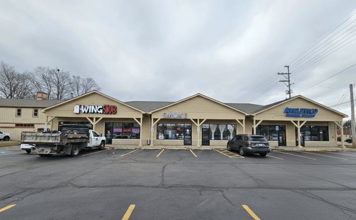 Pictures of Retail property located at 304 S State St, Marengo, IL 60152 for lease - image #1