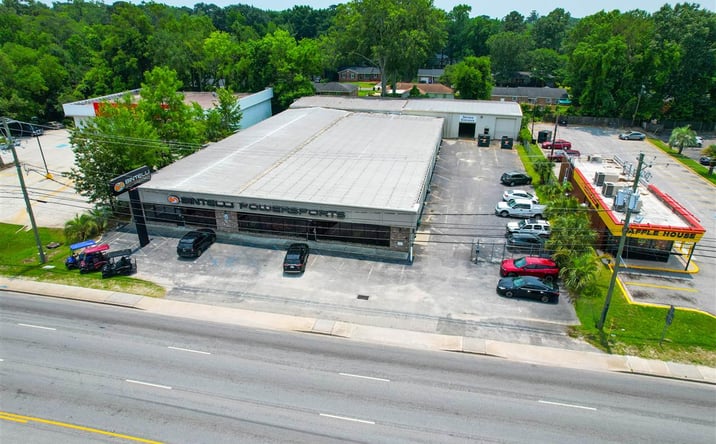 Pictures of Retail property located at 2137 Savannah Hwy, Charleston, SC 29414 for lease - image #1