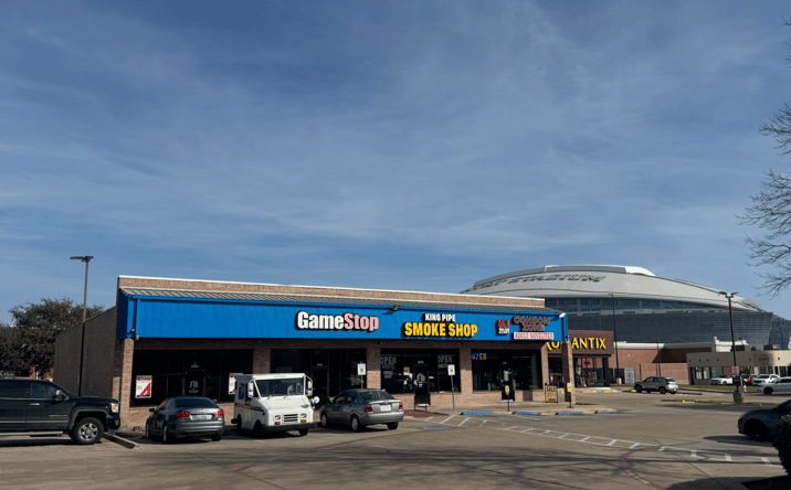 Pictures of Retail property located at 1077-1083 N. Collins St., Arlington, TX 76011 for lease - image #1