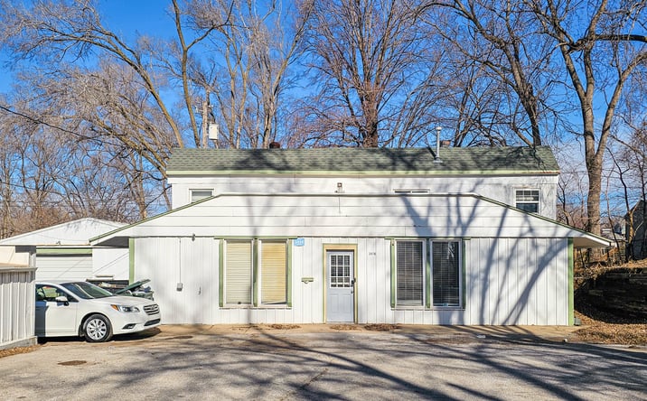 Pictures of Office property located at 3416 Vinton St, Omaha, NE 68105 for lease - image #1