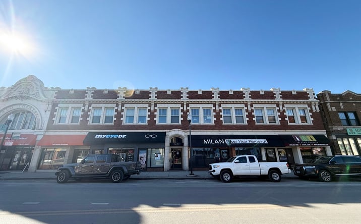 Pictures of Office property located at 5412 N Clark Street S1, Chicago, IL 60640 for lease - image #1