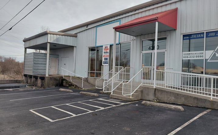 Pictures of Retail property located at 4360 S Hwy 27, Somerset, KY 42501 for lease - image #1