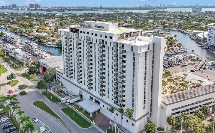 Pictures of Office property located at 13499 Biscayne Blvd # 3 #CUT2-3, North Miami, FL 33181 for lease - image #1