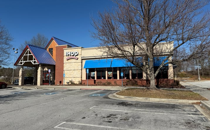 Pictures of Restaurant property located at 2910 Stonecrest Cir, Stonecrest, GA 30038 for lease - image #1