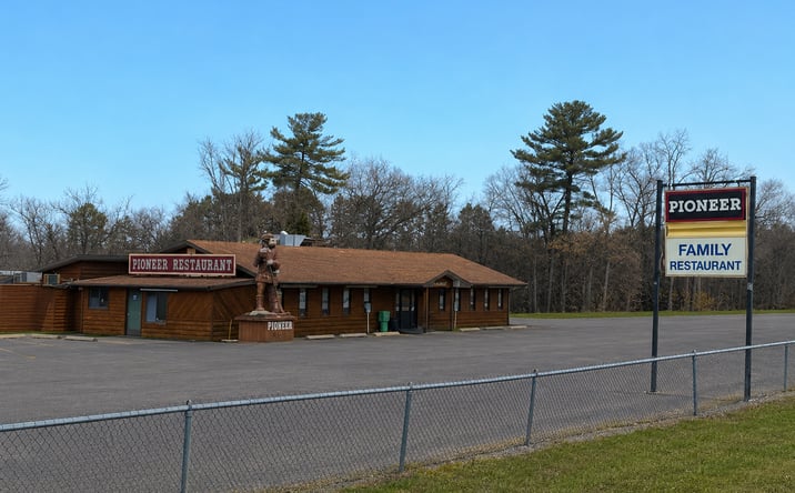 Pictures of Restaurant, Retail property located at 244 N Pioneer Park Rd, Westfield, WI 53964 for lease - image #1