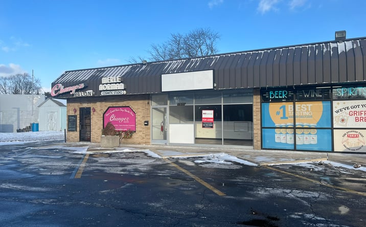 Pictures of Retail property located at 3208 Crooks Rd, Royal Oak, MI 48073 for lease - image #1