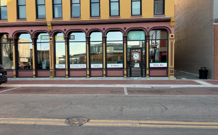 Pictures of Restaurant property located at 112 S Walnut St, Muncie, IN 47305 for lease - image #1