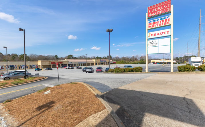 Pictures of Retail property located at 1607 S Lumpkin Rd, Columbus, GA 31903 for lease - image #1