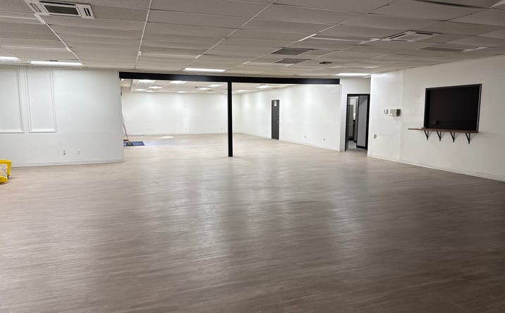 Pictures of Office, Retail, Restaurant property located at 206 E Casino Rd, Everett, WA 98208 for lease - image #1