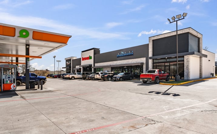 Pictures of Retail, Office, Restaurant property located at 16123 W Bellfort Ave, Sugar Land, TX 77498 for lease - image #1