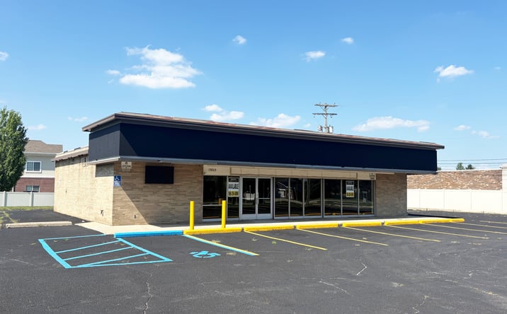 Pictures of Retail, Office property located at 13805 Plumbrook Rd, Sterling Heights, MI 48312 for lease - image #1