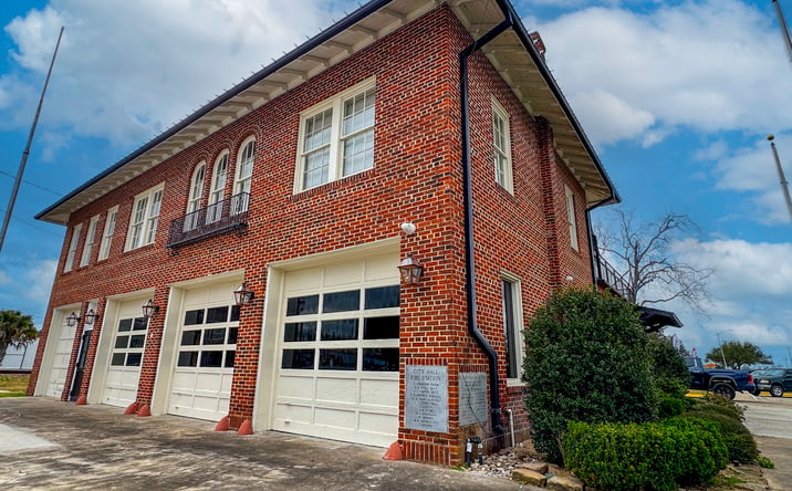 Pictures of Office property located at 1 N Mechanic St, El Campo, TX 77437 for lease - image #1