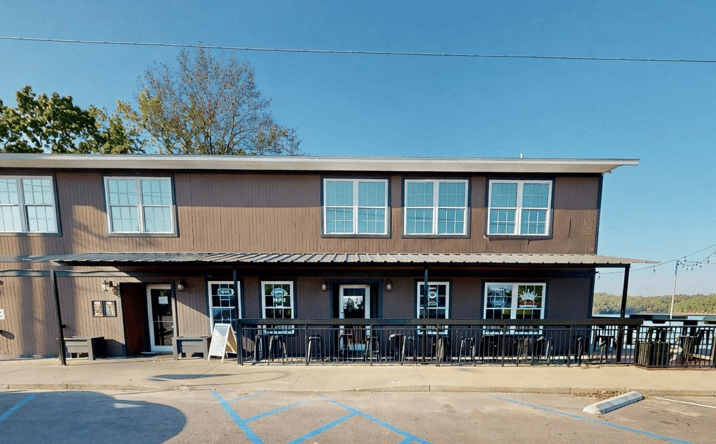 Pictures of Retail, Restaurant, Special Purpose property located at 1104 Bagnell Dam Blvd, Lake Ozark, MO 65049 for lease - image #1