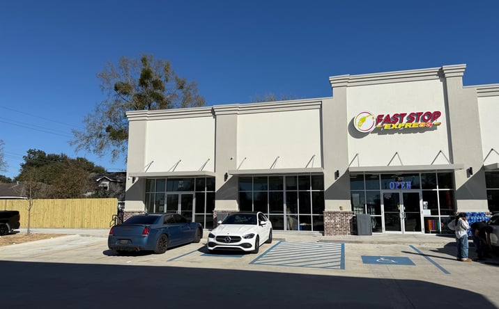 Pictures of Retail property located at 2677 Nicholson Dr, Baton Rouge, LA 70802 for lease - image #1