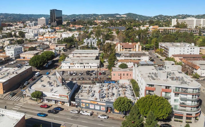 Pictures of Retail, Restaurant property located at 11419 Santa Monica Blvd, Los Angeles, CA 90025 for lease - image #1