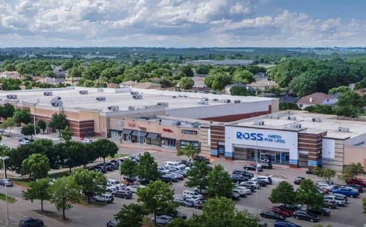 Pictures of Retail property located at 2525 W Wheatland Rd, Dallas, TX 75237 for lease - image #1