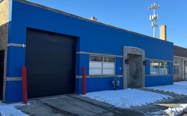 Pictures of Industrial property located at 5662 N Northwest Hwy, Chicago, IL 60646 for lease - image #1