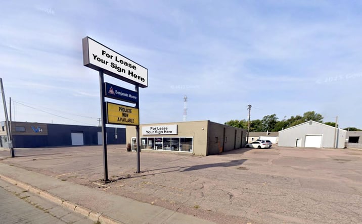 Pictures of Retail, Industrial property located at 3413 S Minnesota Ave, Sioux Falls, SD 57105 for lease - image #1