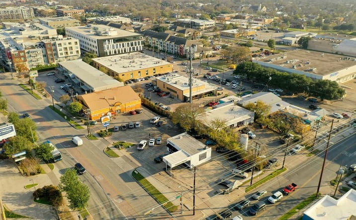 Pictures of Retail property located at 1901, 1917, & 1923 E 7th St, Austin, TX 78702 for lease - image #1
