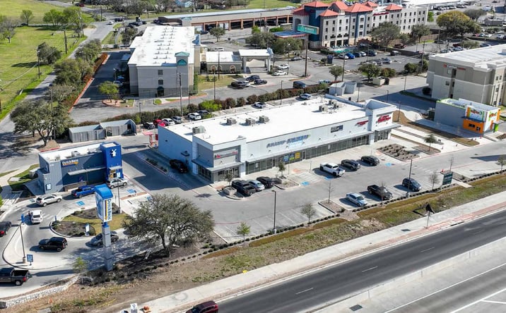Pictures of Retail property located at 200 IH 35 S, San Marcos, TX 78666 for lease - image #1
