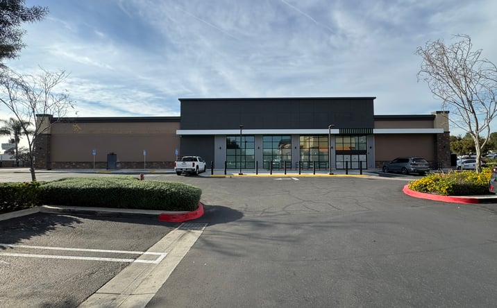 Pictures of Retail property located at 15225 Whittier Blvd, Whittier, CA 90603 for lease - image #1