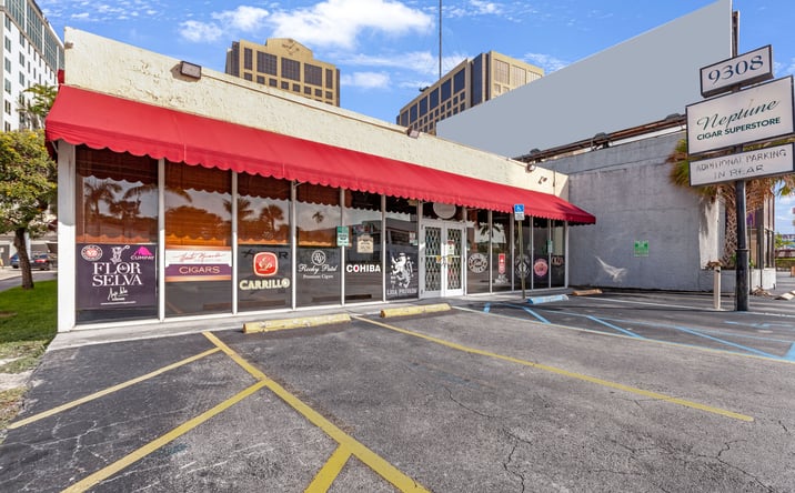 Pictures of Retail property located at 9308 S Dixie Hwy, Miami, FL 33156 for lease - image #1