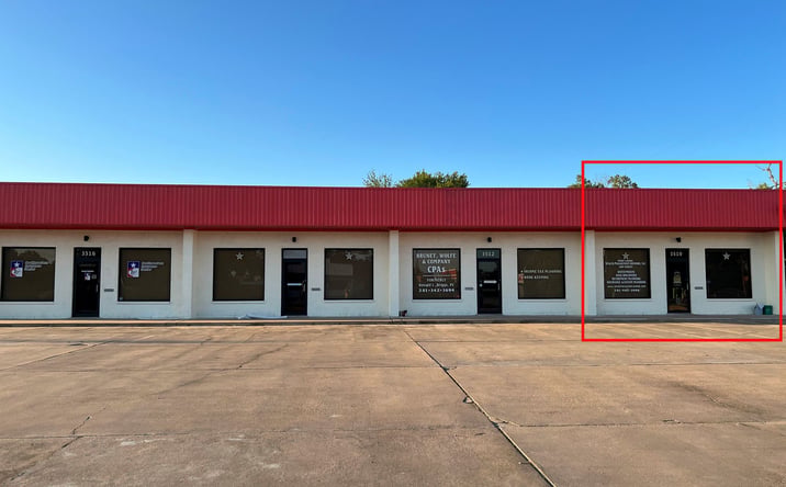 Pictures of Office property located at 3510 Avenue I, Rosenberg, TX 77471 for lease - image #1