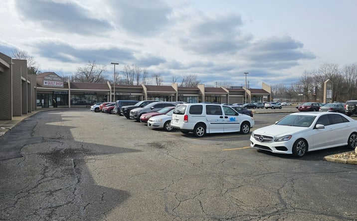 Pictures of Office property located at 2383 S Main St, Akron, OH 44319 for lease - image #1