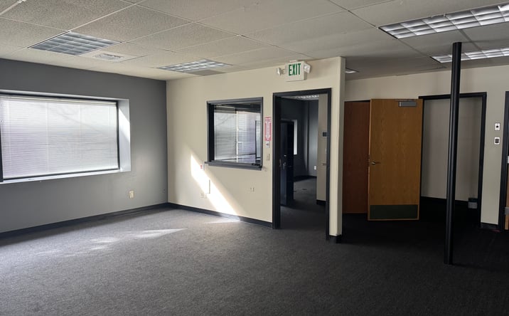Pictures of Retail, Office, Special Purpose property located at 407 W Gowe St, Kent, WA 98032 for lease - image #1
