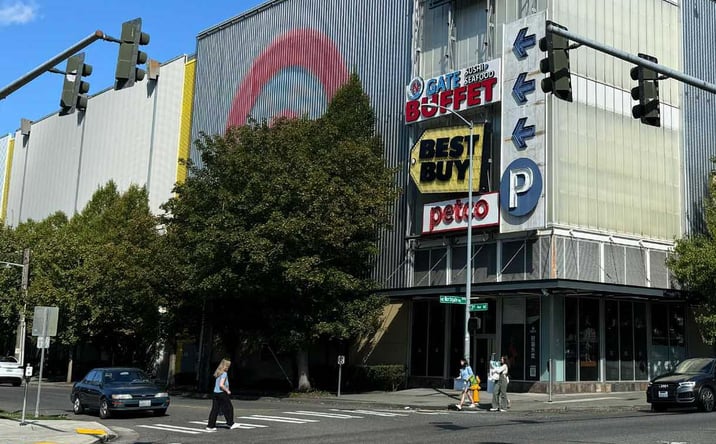 Pictures of Retail property located at 300 NE Northgate Way, Seattle, WA 98125 for lease - image #1