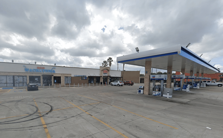 Pictures of Retail, Office, Restaurant property located at 9780 Bissonnet St, Houston, TX 77036 for lease - image #1