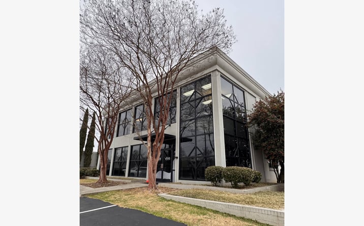 Pictures of Office property located at 127 W Antrim Dr, Greenville, SC 29607 for lease - image #1