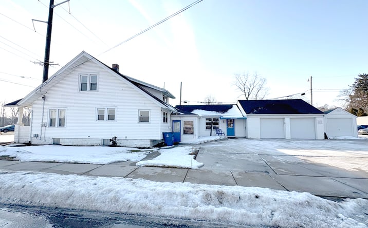 Pictures of Retail, Office property located at 6100 Monroe St, Sylvania, OH 43560 for lease - image #1