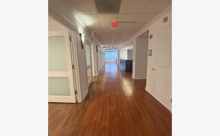 Pictures of Office property located at 400 Arthur Godfrey Rd, Miami Beach, FL 33140 for lease - image #1